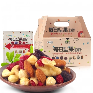 山萃每日坚果DIY礼盒